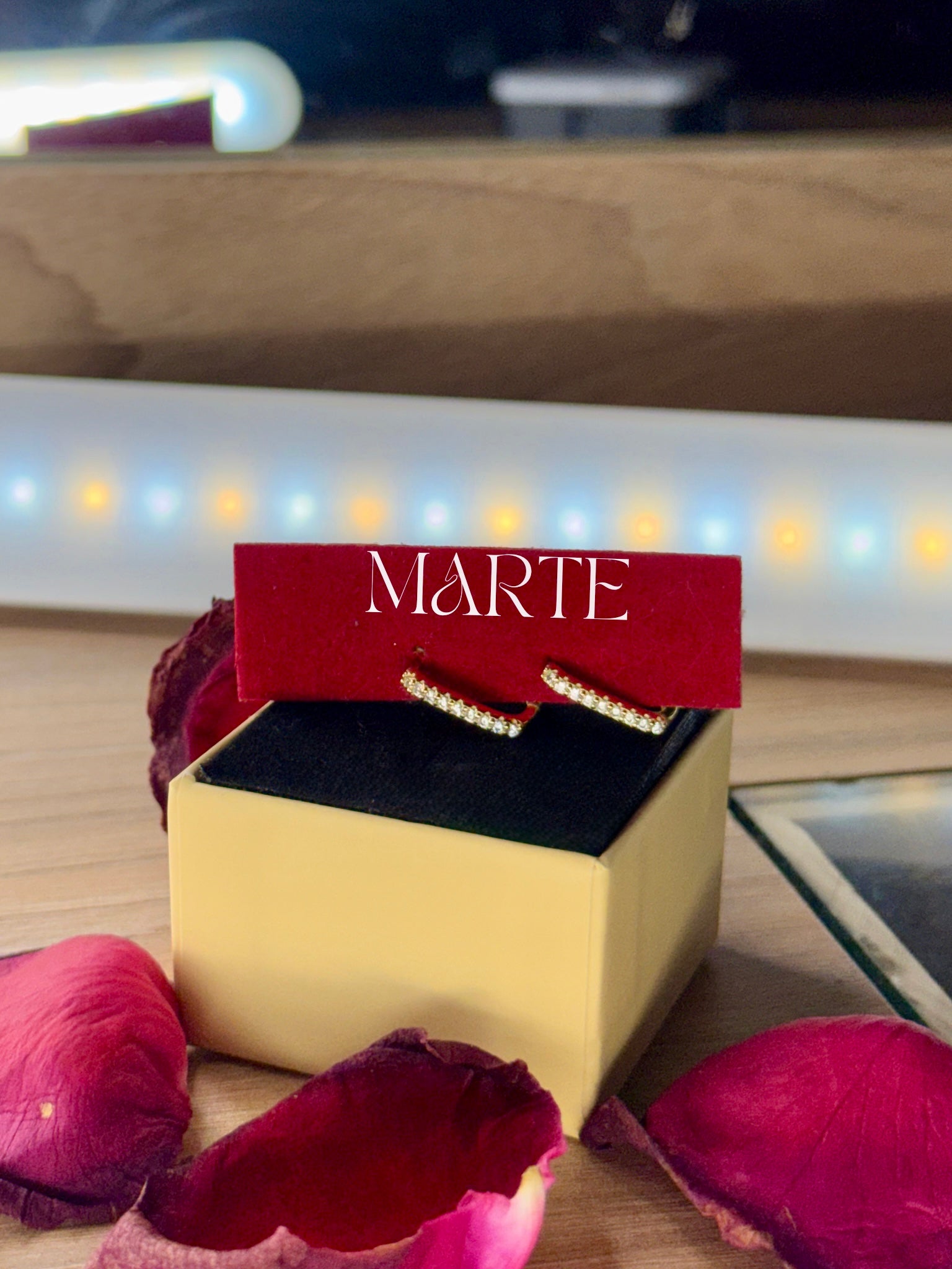 Éclat Cravejado Ouro 18k